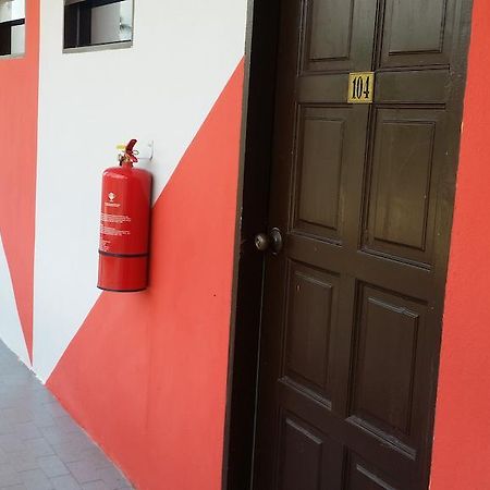 Hotel Hji Residensi Kuah Exterior foto