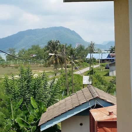 Hotel Hji Residensi Kuah Exterior foto