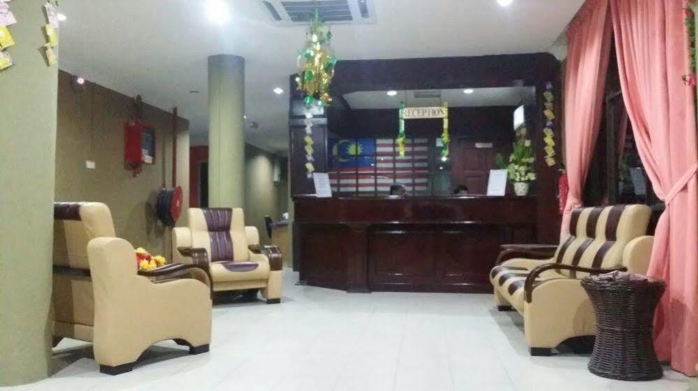 Hotel Hji Residensi Kuah Exterior foto