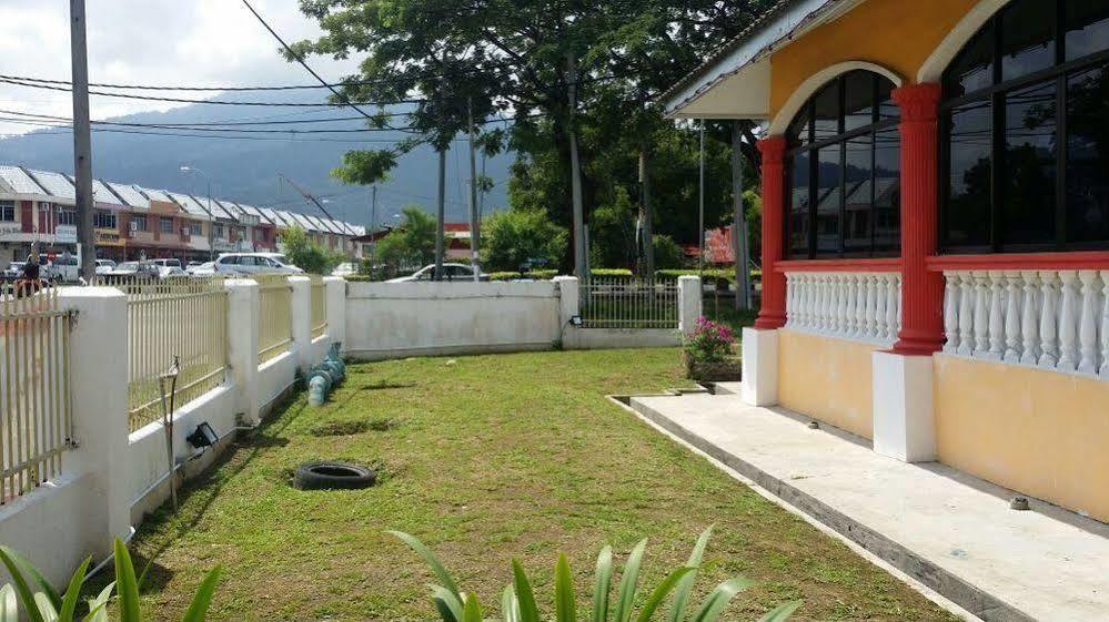 Hotel Hji Residensi Kuah Exterior foto