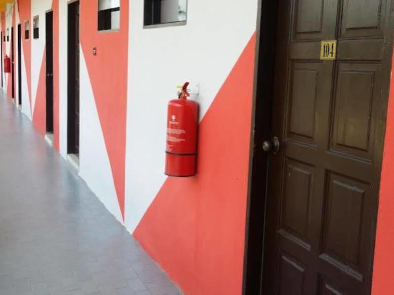 Hotel Hji Residensi Kuah Exterior foto
